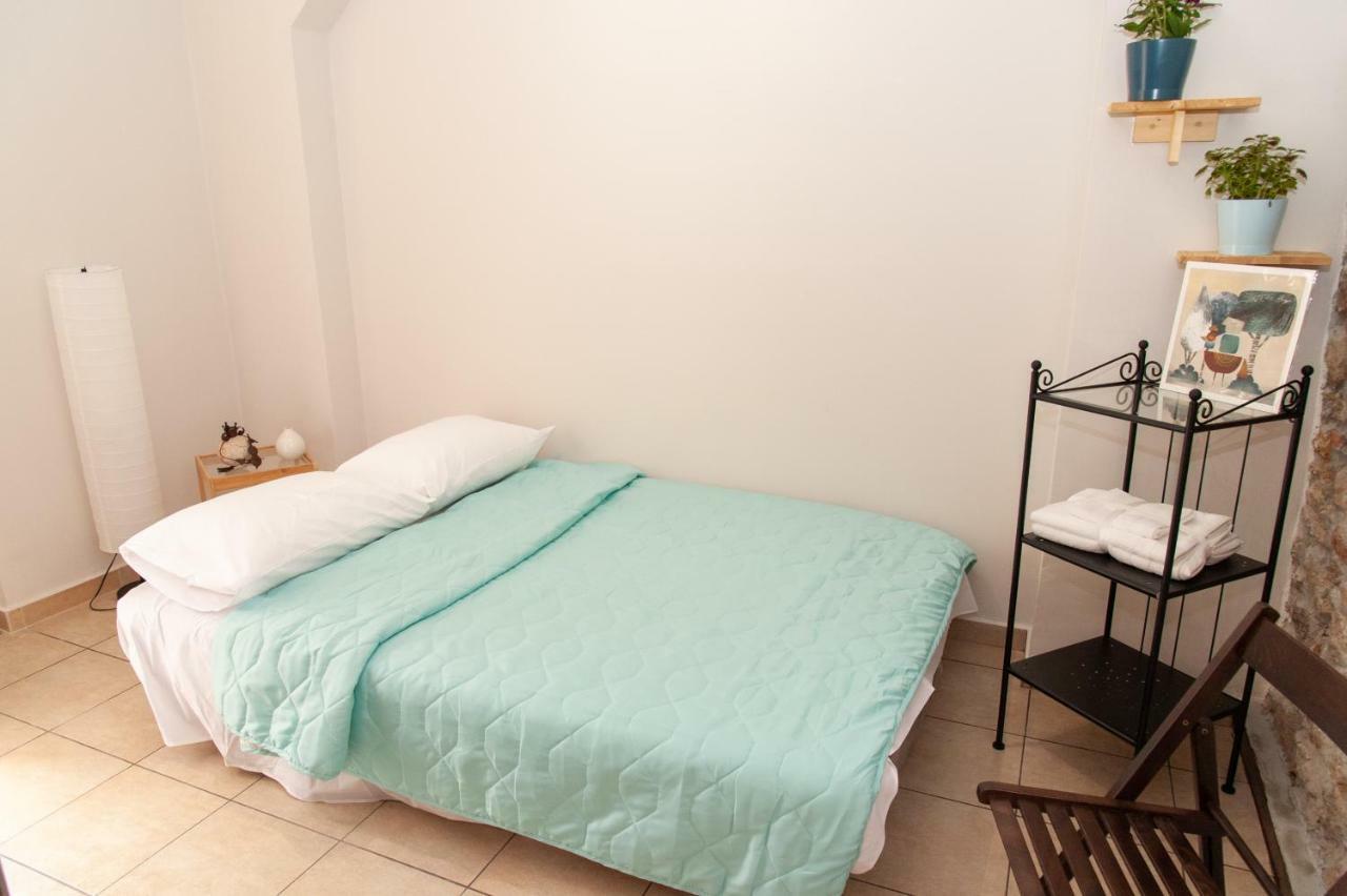 Appartement 17 Flats And Roof Garden à Athènes Extérieur photo
